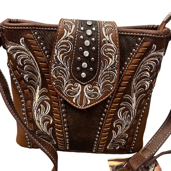 MONTANA WEST laser Cut-Out Buckle Brown Embossed Leather & Studs Concealed Carry - Picture 6 of 12